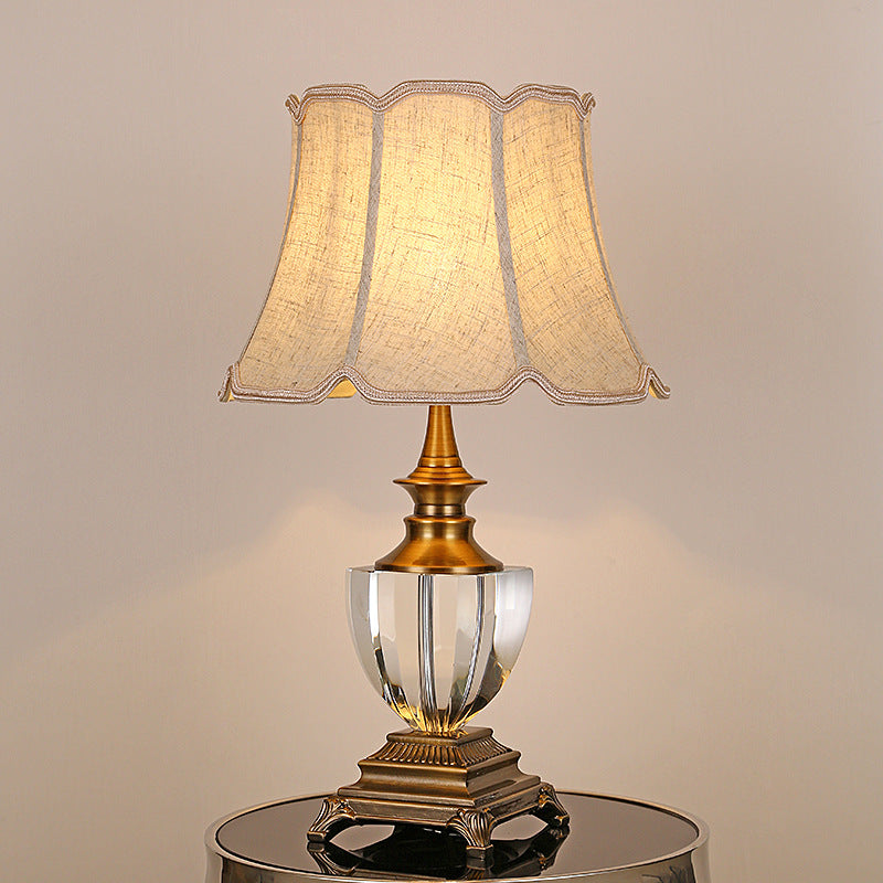 Lampe de Table Contemporaine en Métal Conique Nordique avec Cristal et Tissu à 1 Lumière pour Chambre 