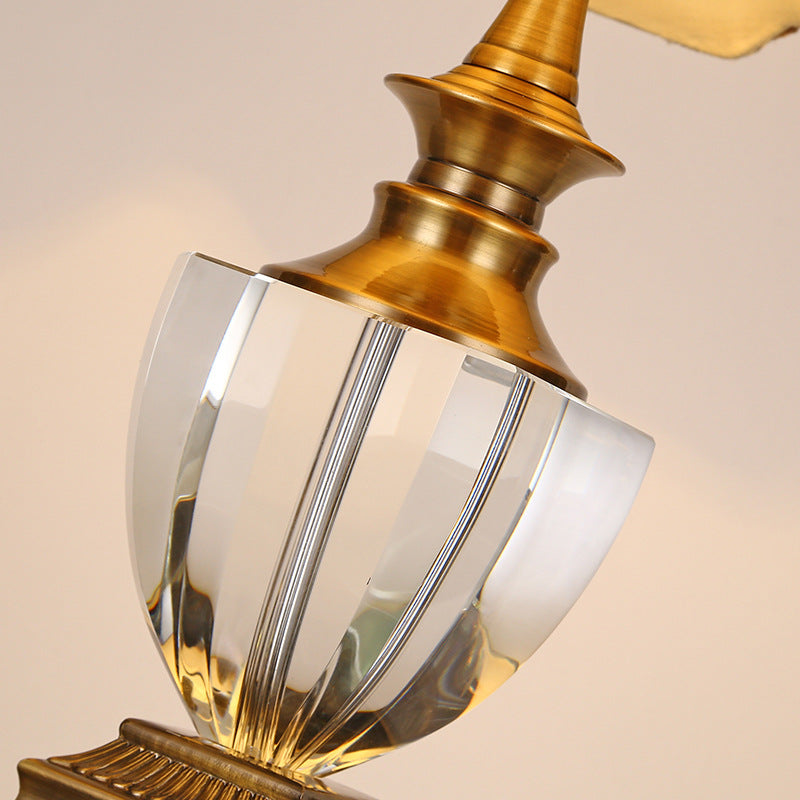 Lampe de Table Contemporaine en Métal Conique Nordique avec Cristal et Tissu à 1 Lumière pour Chambre 