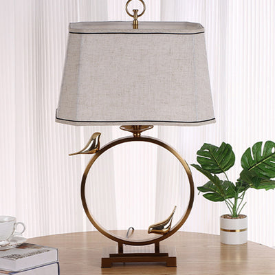 Traditionelle chinesische Tischlampe aus kreisförmigem Kupfermetall mit einem Licht für das Schlafzimmer 