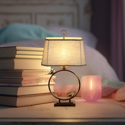 Traditionelle chinesische Tischlampe aus kreisförmigem Kupfermetall mit einem Licht für das Schlafzimmer 