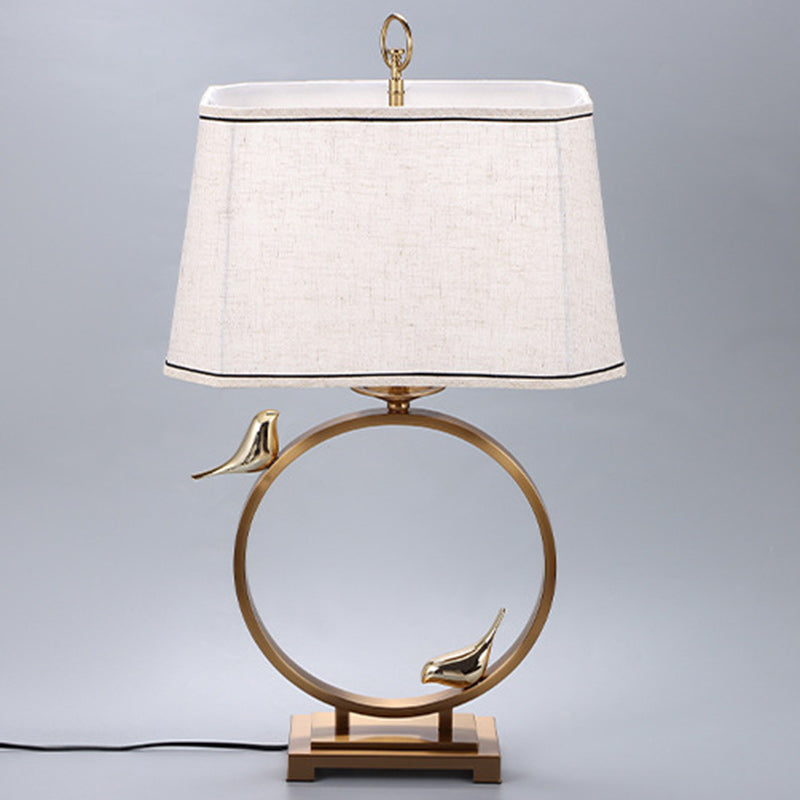 Traditionelle chinesische Tischlampe aus kreisförmigem Kupfermetall mit einem Licht für das Schlafzimmer 