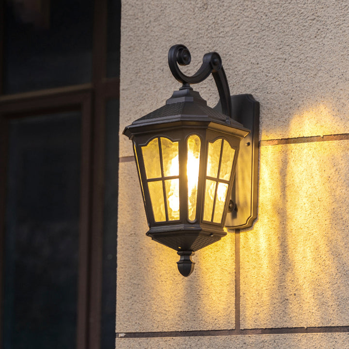Traditionelle europäische Laterne wasserdichte Aluminium-Glas 1-Licht Wandleuchte für Außenbereich Terrasse 