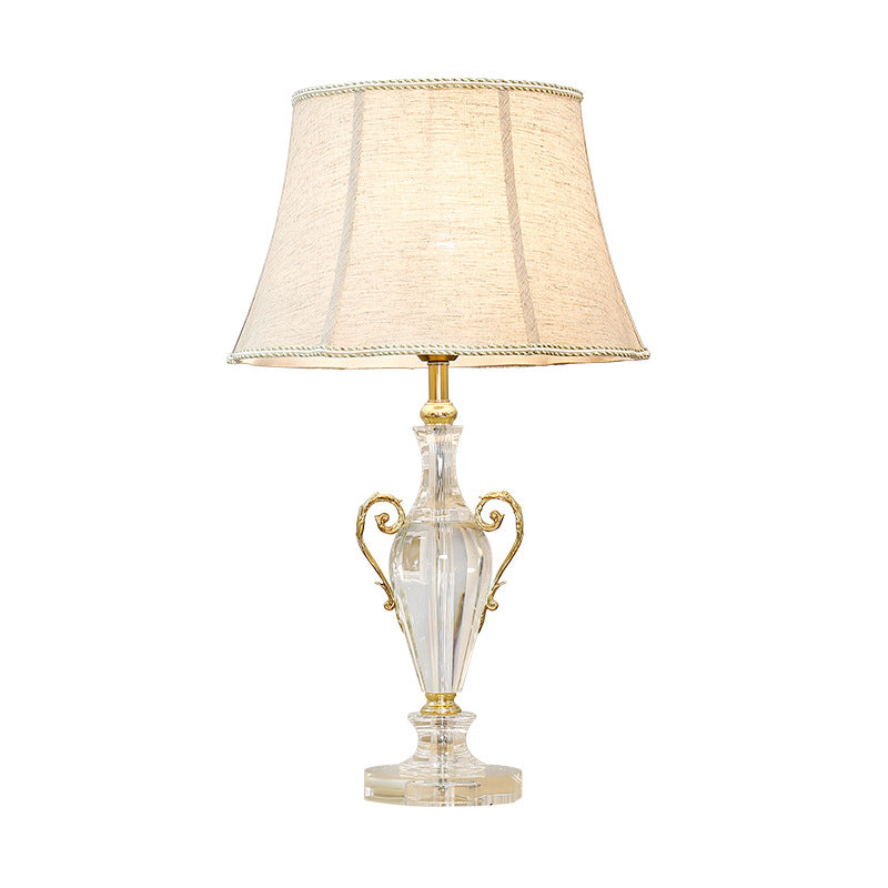 Traditionelle europäische Frustum-Kegel-Kristall-Kupfer-Stoff 1-Licht-Tischlampe für das Schlafzimmer 