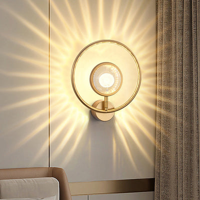 مصباح حائط LED من الكريستال والحديد بتصميم عصري فاخر لغرفة النوم 