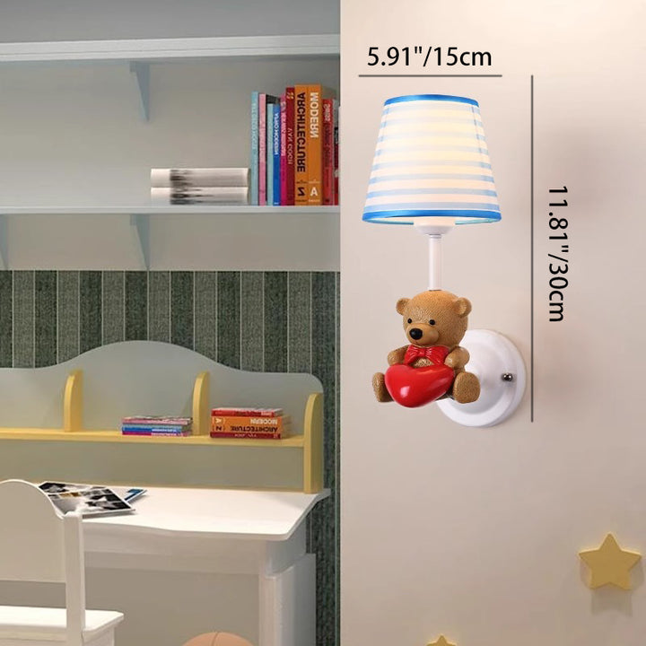 Lámpara de Aplique de Pared de 1 Luz para Dormitorio con Pantalla de Tela de Resina de Hierro en Forma de Cono Truncado para Niños Creativos Contemporáneos 