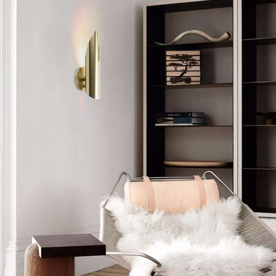 Zeitgenössische Nordic Tube Iron 1-Licht Wandleuchte für das Schlafzimmer 