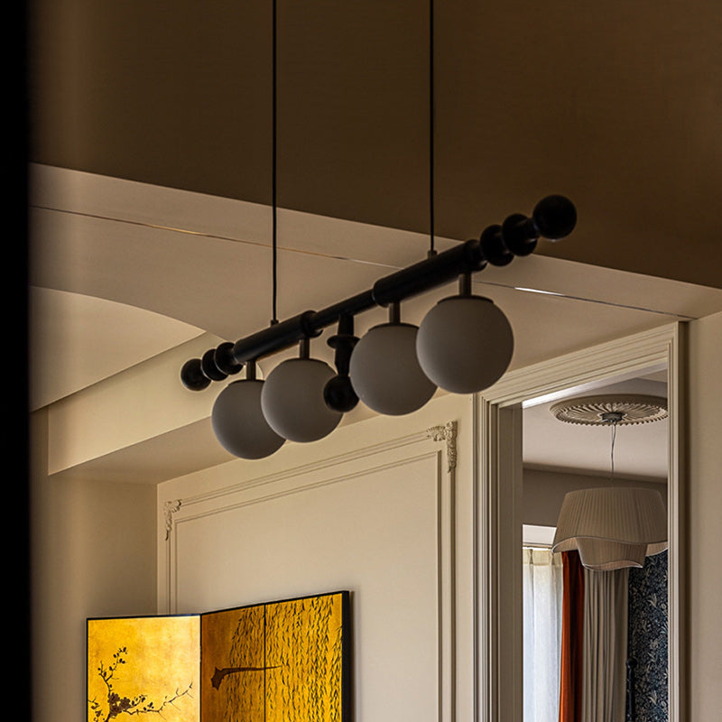 Traditioneller französischer Globus Kronleuchter aus Eschenholz, Glas und Metall mit 4 Lichtern für das Wohnzimmer 