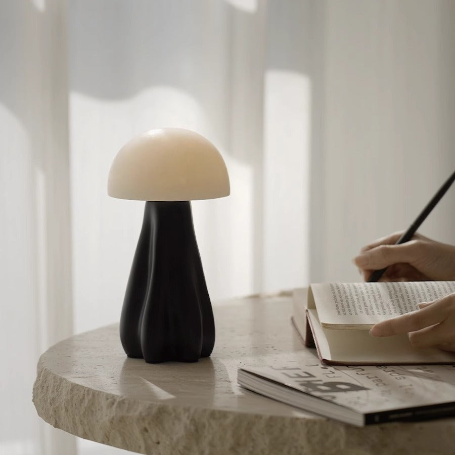 Zeitgenössische kreative Pilz-Marmor 1-Licht Tischlampe für das Schlafzimmer 