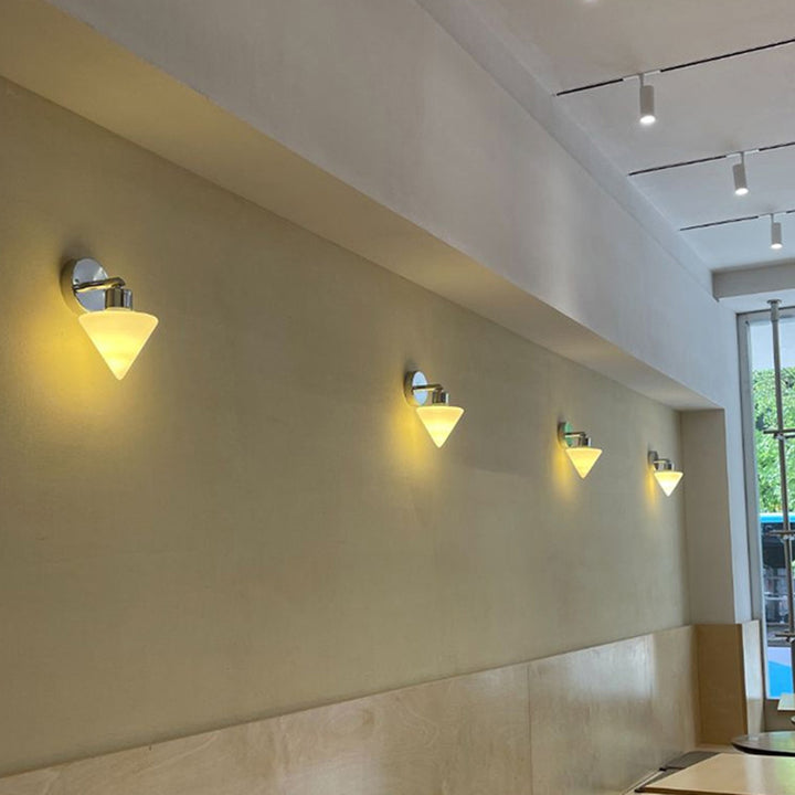 Lámpara Aplique de Pared de Cono de Hierro y Vidrio de 1 Luz de Simplicidad Moderna para Pasillo 