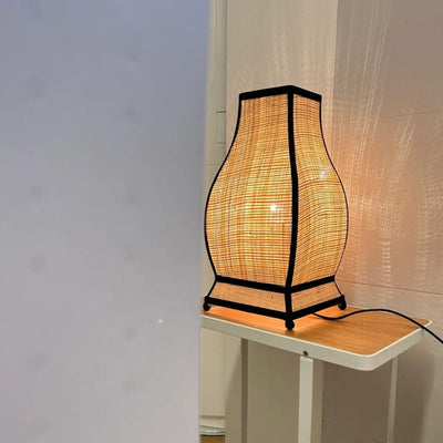 Lámpara de Mesa de 1 Luz con Pantalla de Tela Trapezoidal Tradicional China para Dormitorio 