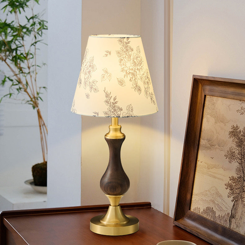 Moderne Mid-Century Frustum Kegel Kupfer Schwarz Walnuss Holz Stoff 1-Licht Tischlampe für das Schlafzimmer 