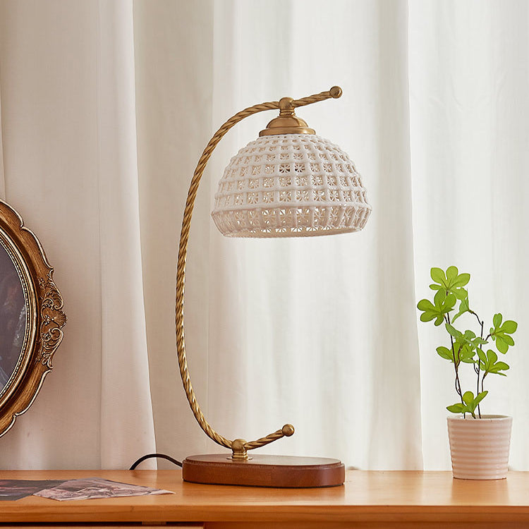 Moderne Mid-Century Kuppel Eisen Keramik Massivholz 1-Licht Tischlampe für das Schlafzimmer 
