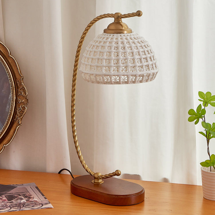Moderne Mid-Century Kuppel Eisen Keramik Massivholz 1-Licht Tischlampe für das Schlafzimmer 