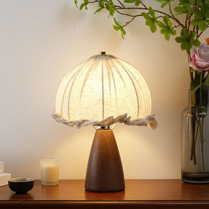 Lampe de table 1 lumière en tissu, bois de noyer et fer rustique traditionnel pour chambre 