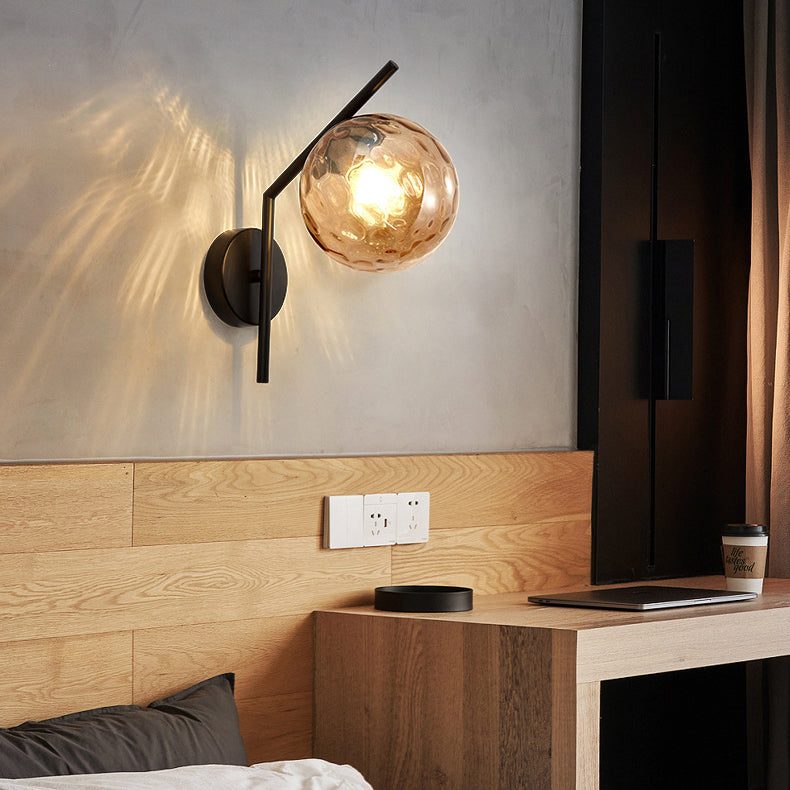 Lámpara Aplique de Pared de Hierro y Vidrio Esférico Tradicional Europeo de 1 Luz para Dormitorio 