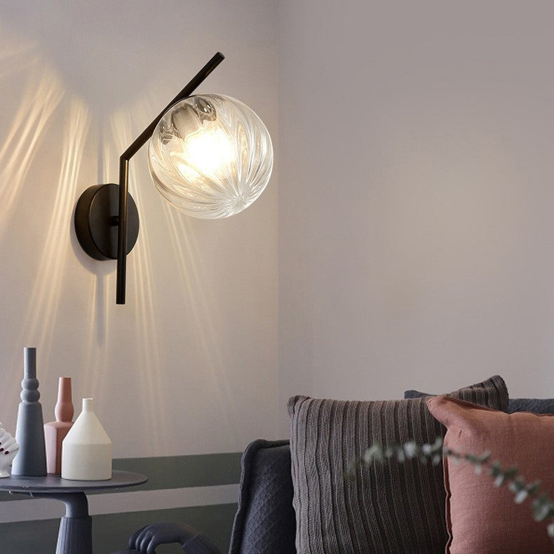 Lámpara Aplique de Pared de Hierro y Vidrio Esférico Tradicional Europeo de 1 Luz para Dormitorio 