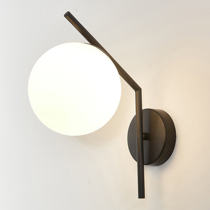 Lámpara Aplique de Pared de Hierro y Vidrio Esférico Tradicional Europeo de 1 Luz para Dormitorio 