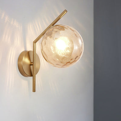 Lámpara Aplique de Pared de Hierro y Vidrio Esférico Tradicional Europeo de 1 Luz para Dormitorio 