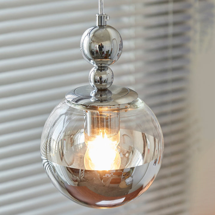 Zeitgenössische skandinavische Globe Metall Glas 1-Licht Pendelleuchte für Schlafzimmer 