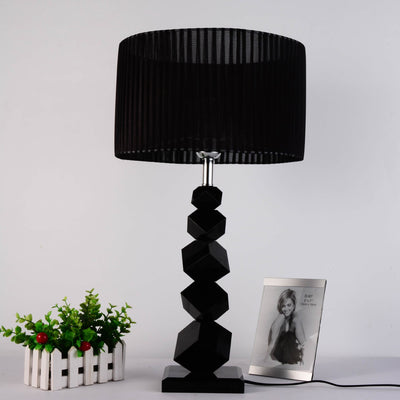 Lámpara de mesa de 1 luz de cilindro de metal de lujo moderno con cristal y tela para dormitorio 