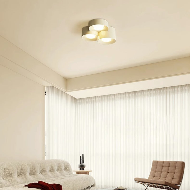 Moderne minimalistische mehrzylindrige Eisen-Acryl-LED-Deckenleuchte für das Schlafzimmer 
