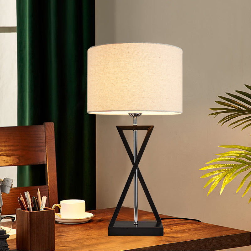 Lampe de table moderne minimaliste cylindre fer lin 1 lumière pour chambre 