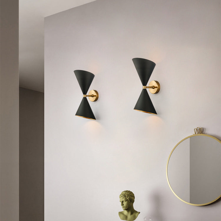 Moderne eklektische Kegel-Metall-Wandleuchte mit 2 Lichtern für den Flur 