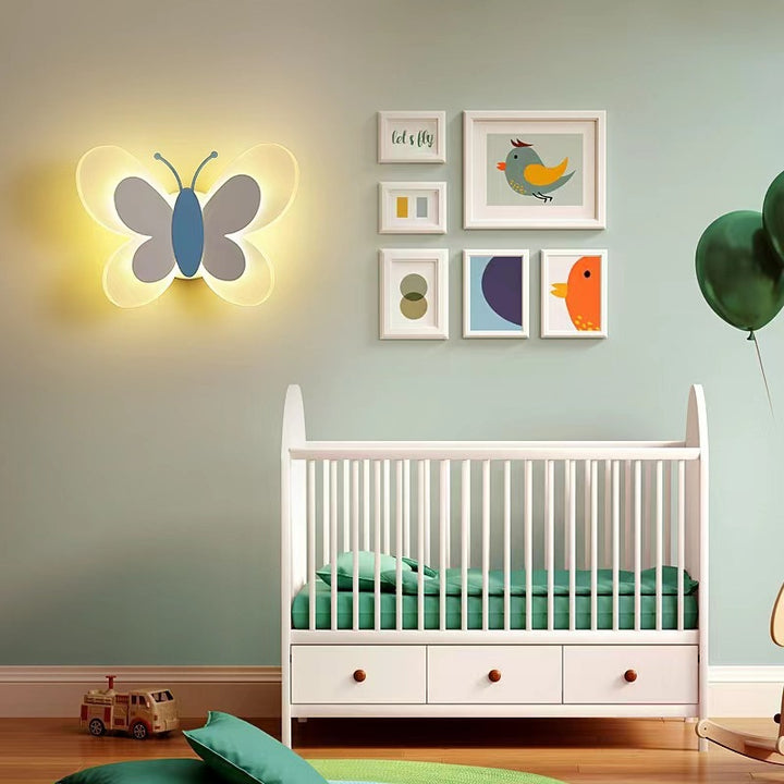Lámpara de pared LED de acrílico de hierro con mariposa acogedora de arte moderno Deco para dormitorio o habitación de niños 