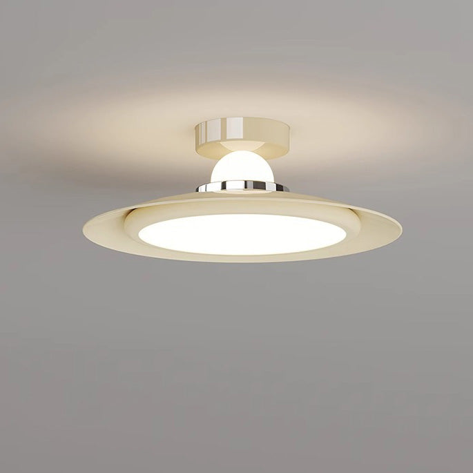 Lustre semi-encastré moderne de transition avec abat-jour en acrylique en forme de soucoupe volante de couleur crème et LED en fer pour chambre à coucher 