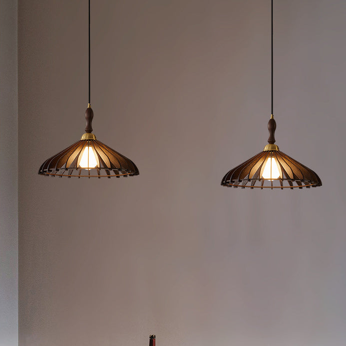 Suspension moderne minimaliste à abat-jour conique à grille en bois de frêne et laiton 1 lumière pour salon 