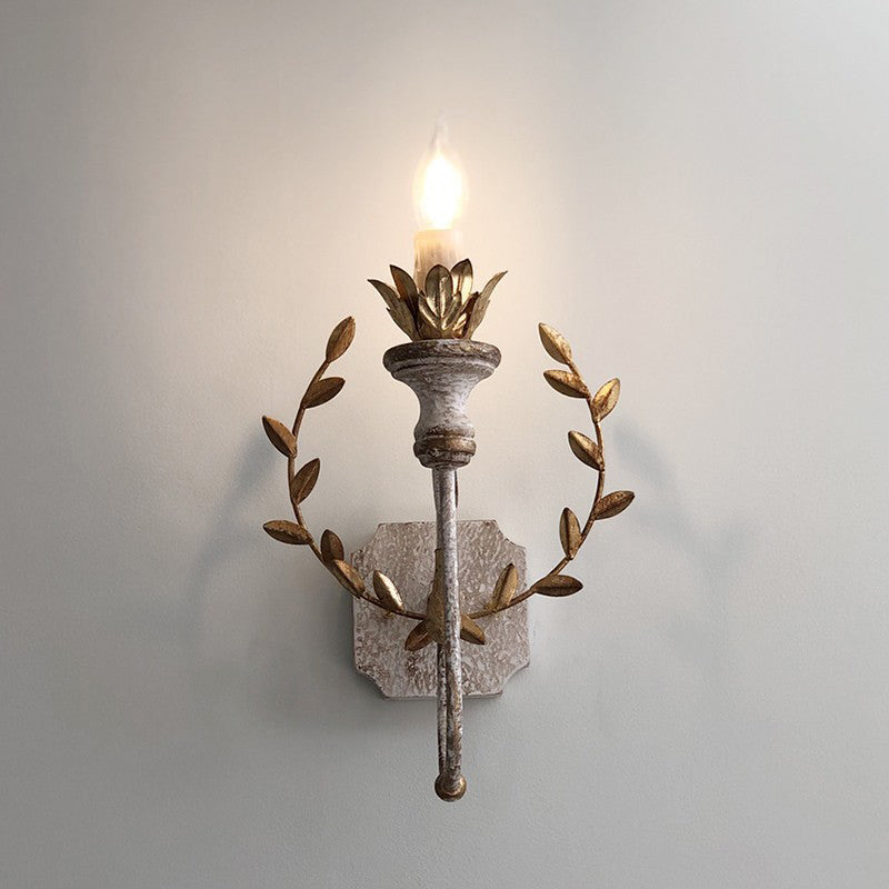Diseño de antorcha rústica tradicional de hierro y madera maciza Aplique de pared de 1 luz para dormitorio 
