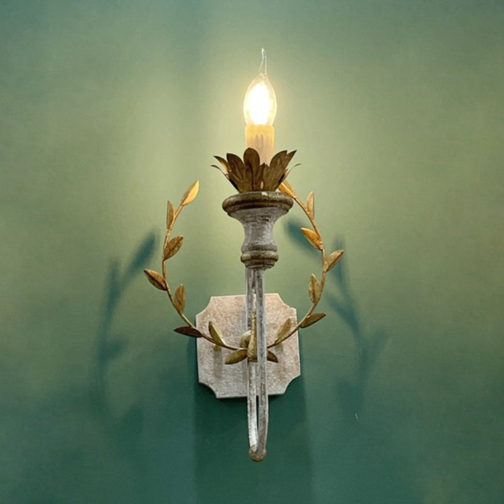 Diseño de antorcha rústica tradicional de hierro y madera maciza Aplique de pared de 1 luz para dormitorio 