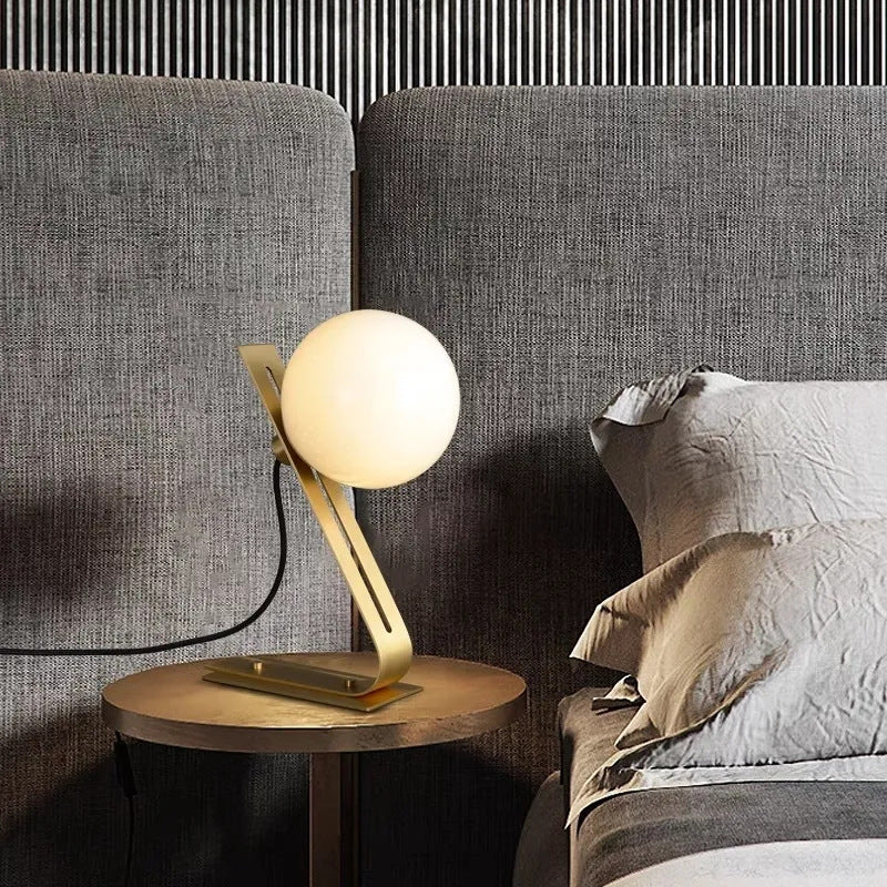 Modern Luxury Globe Iron Glass 1-Light Table Lamp For Bedroom