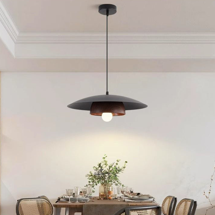 Traditionelle chinesische Holzmaserung Runde Eisen Schirm 1-Licht Pendelleuchte für Wohnzimmer 