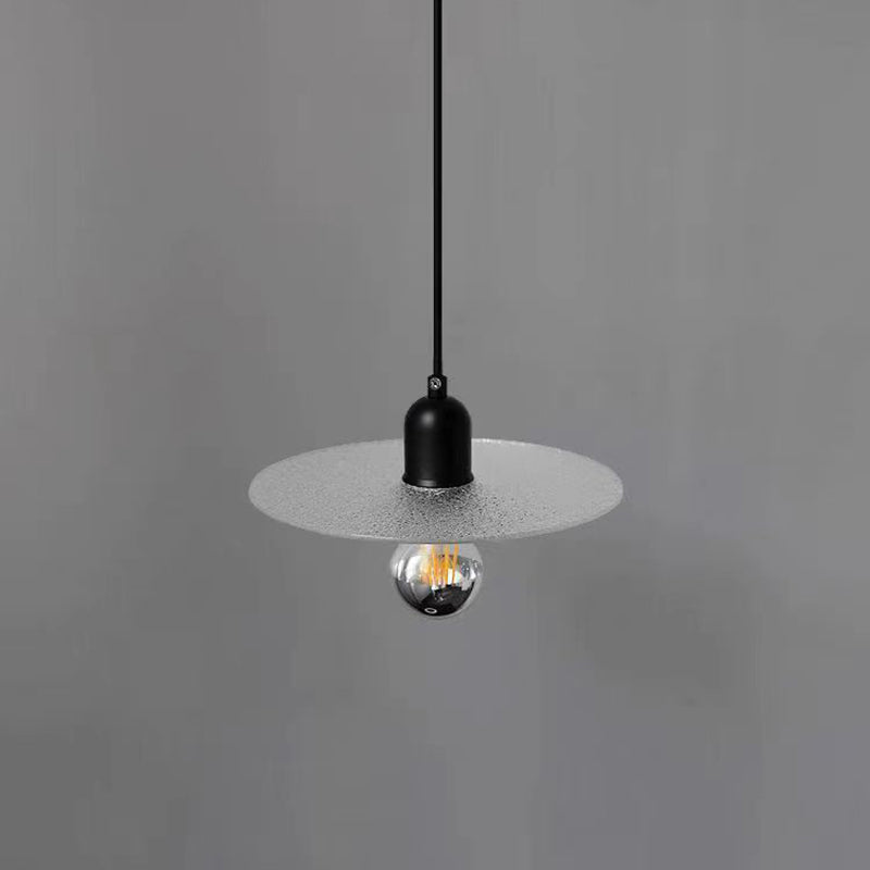 Lustre à suspension moderne minimaliste en forme de soucoupe volante en fer et verre dépoli à 1 lumière pour chambre 