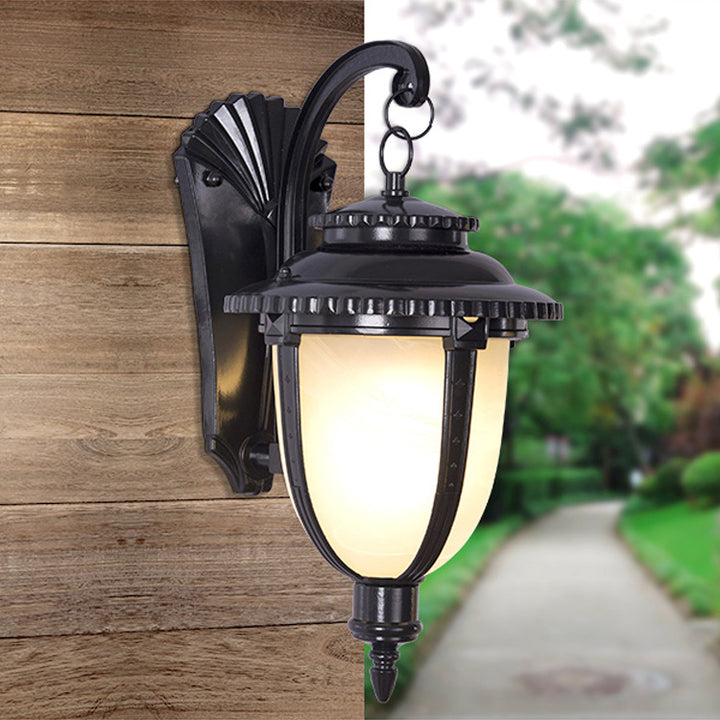 Applique murale 1 lumière de style lanterne traditionnelle française imperméable en faux marbre, verre et aluminium pour jardin 