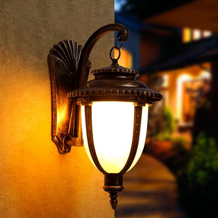 Applique murale 1 lumière de style lanterne traditionnelle française imperméable en faux marbre, verre et aluminium pour jardin 