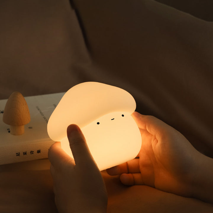 Lámpara de mesa LED recargable por USB para niños con forma de hongo, de ABS y silicona, luz nocturna con función de temporizador para dormitorio 