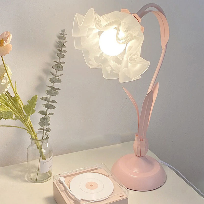 Traditionelle rustikale Blumen-Eisen-Acryl 1-Licht-Tischlampe für das Studium 