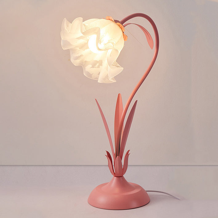 Traditionelle rustikale Blumen-Eisen-Acryl 1-Licht-Tischlampe für das Studium 