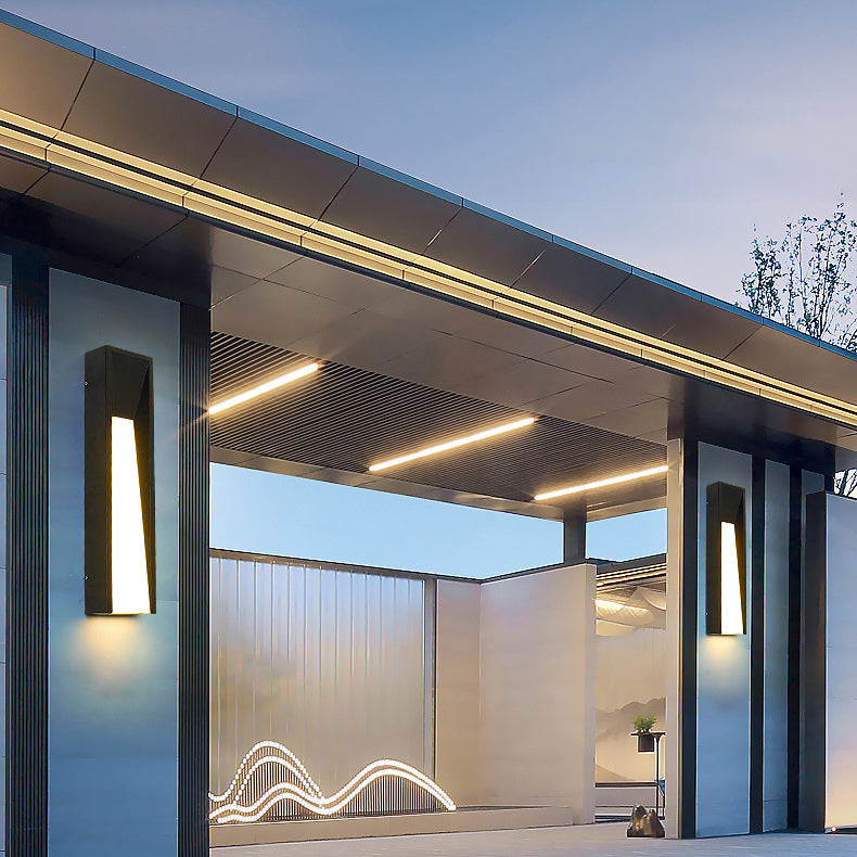 Moderne minimalistische wasserdichte rechteckige Edelstahl-Acryl-LED-Außenwandleuchte für den Garten 