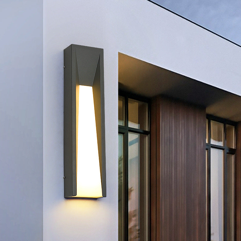 Moderne minimalistische wasserdichte rechteckige Edelstahl-Acryl-LED-Außenwandleuchte für den Garten 