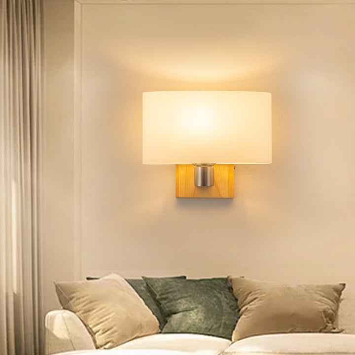 Zeitgenössische nordische rechteckige Holz-Glas 1-Licht Wandleuchte für das Schlafzimmer 