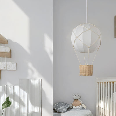 Moderner minimalistischer Kinder Heißluftballon Stoff Eisen Rattan Weben 1-Licht Pendelleuchte für Schlafzimmer 