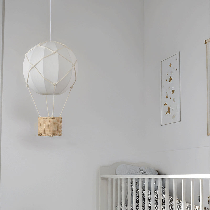 Moderner minimalistischer Kinder Heißluftballon Stoff Eisen Rattan Weben 1-Licht Pendelleuchte für Schlafzimmer 