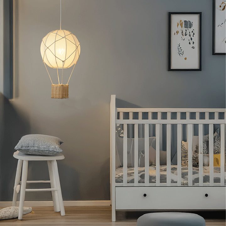 Moderner minimalistischer Kinder Heißluftballon Stoff Eisen Rattan Weben 1-Licht Pendelleuchte für Schlafzimmer 