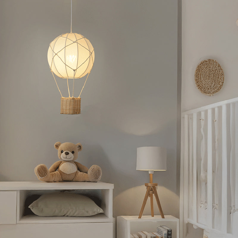 Moderner minimalistischer Kinder Heißluftballon Stoff Eisen Rattan Weben 1-Licht Pendelleuchte für Schlafzimmer 