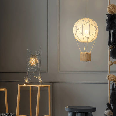 Moderner minimalistischer Kinder Heißluftballon Stoff Eisen Rattan Weben 1-Licht Pendelleuchte für Schlafzimmer 