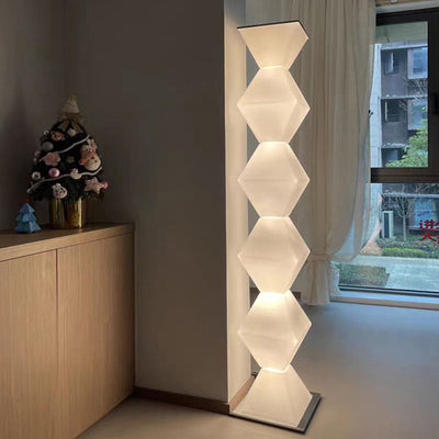 مصباح أرضي LED من الفولاذ المقاوم للصدأ والبلاستيك والزجاج بتصميم هندسي إبداعي عصري لغرفة المعيشة 