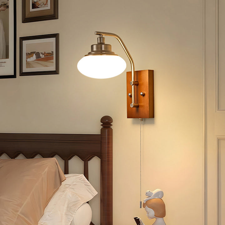 Traditionelle Vintage-Kürbis- &amp; Ovale Massivholz-Eisenharz-Reißverschluss 1-Licht-Wandleuchte für Schlafzimmer 